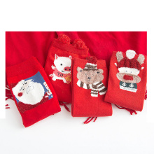 Heißverkauf Weihnachtsbäume verdickte Isolierung Großhandel Custom Christmas Red Home Koralle Fleece Socken Damen Baumwollbodensocken